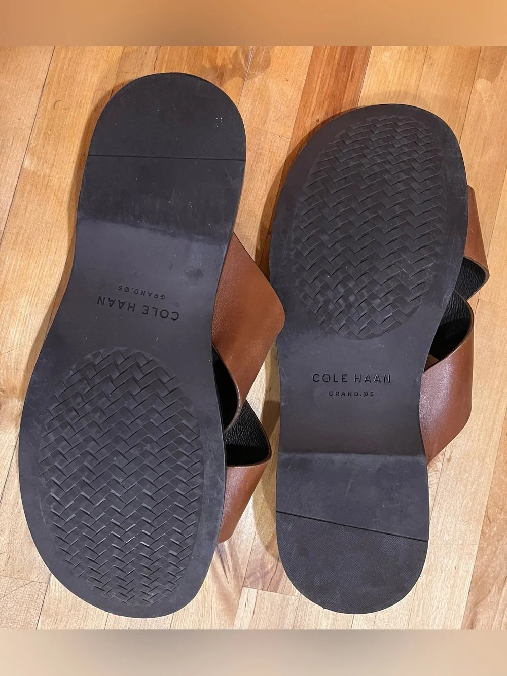 Cole Haan Nantucket Cross Strap Leather Sandals. Classic dress w athletic soles.